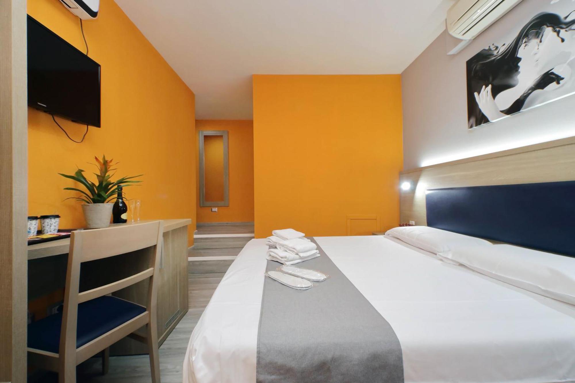 Lhg Comfy Rooms Rome Exterior photo