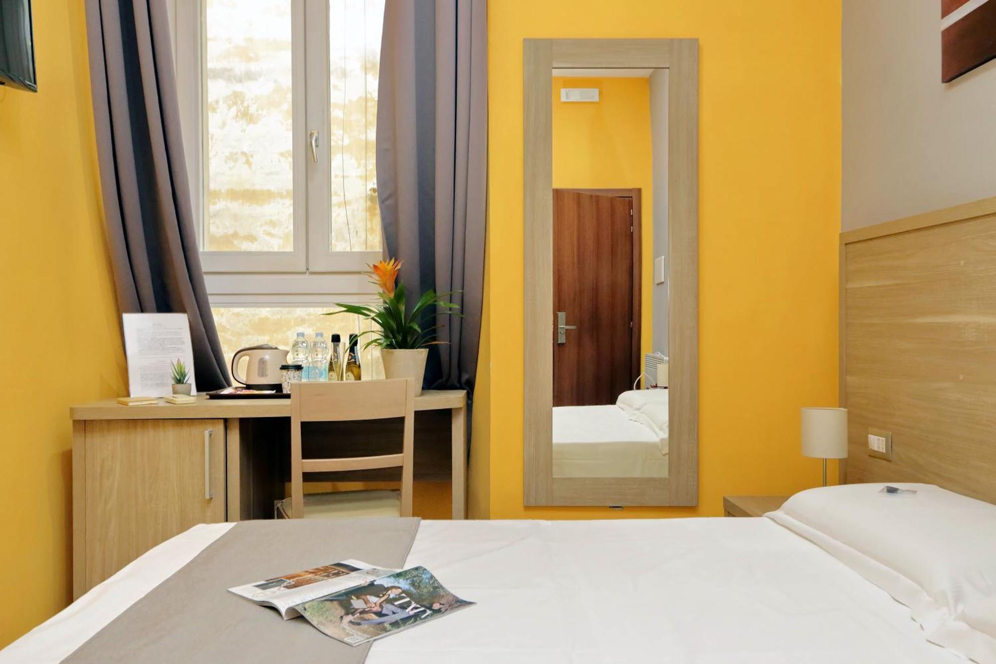 Lhg Comfy Rooms Rome Exterior photo