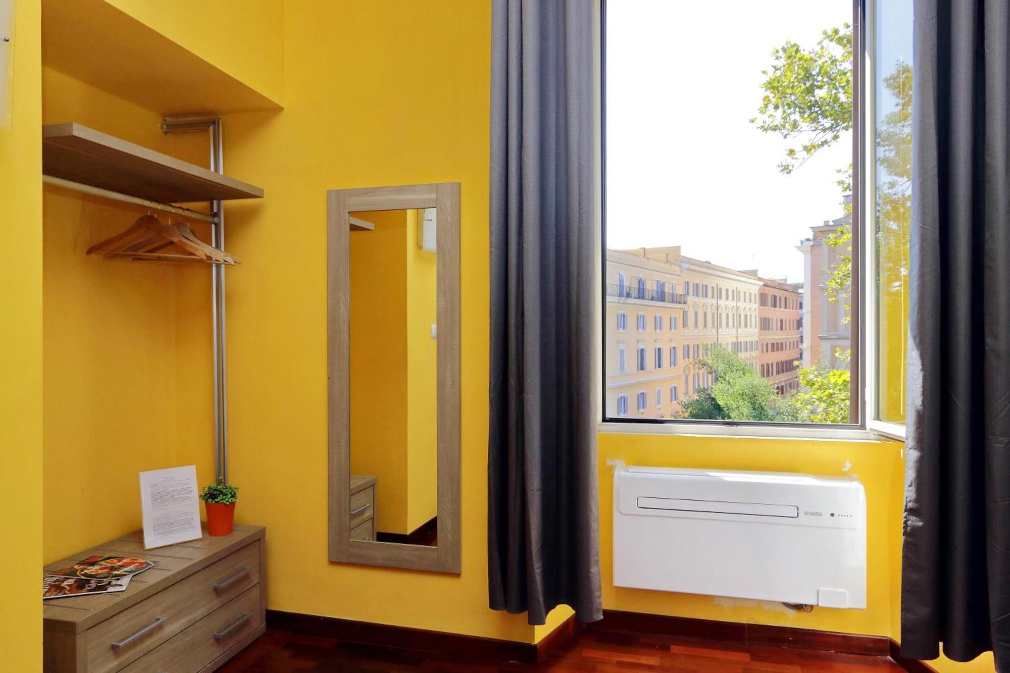 Lhg Comfy Rooms Rome Exterior photo