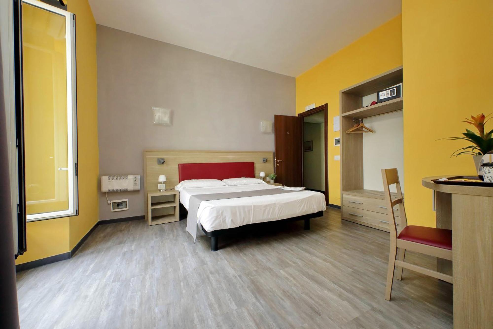 Lhg Comfy Rooms Rome Exterior photo