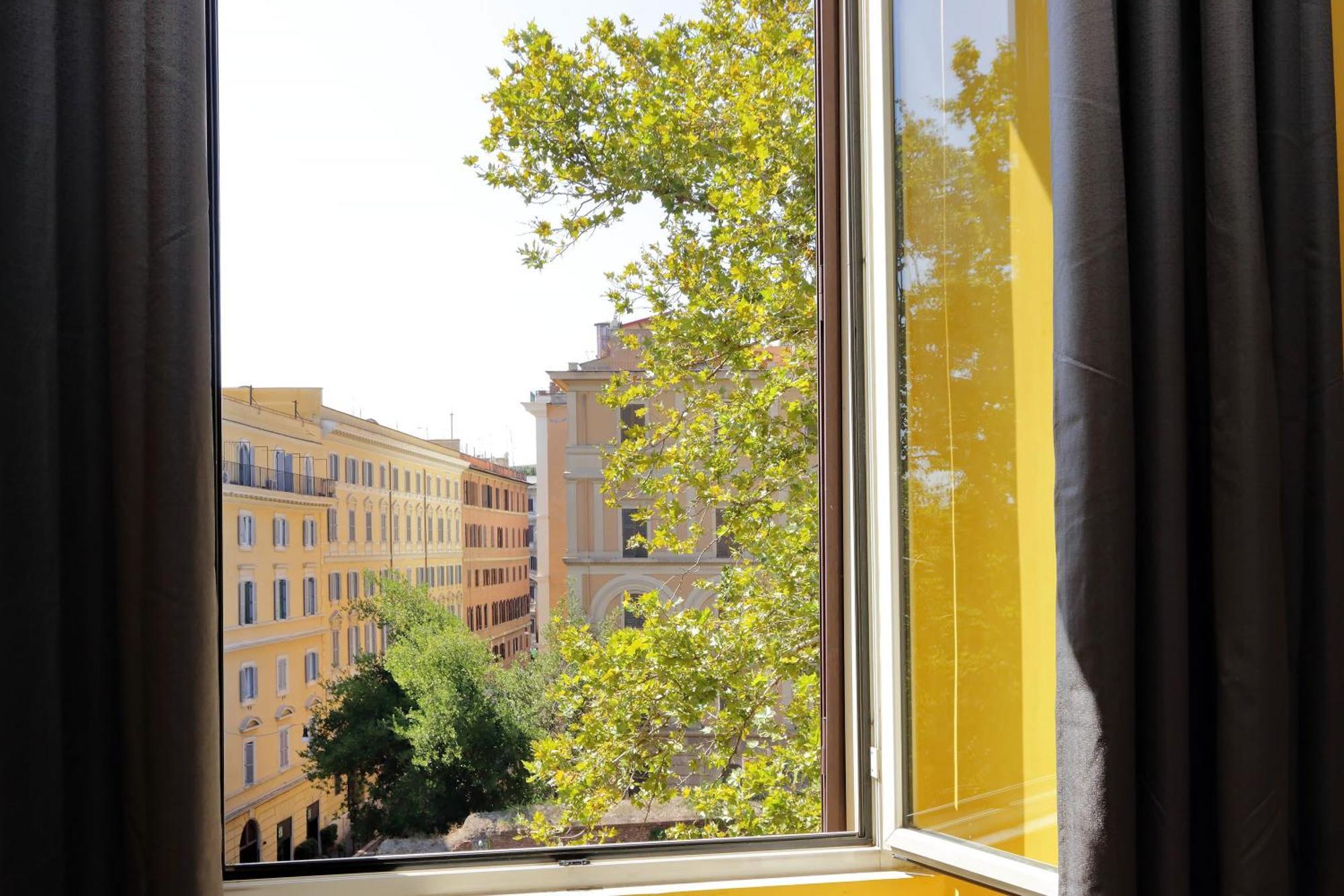 Lhg Comfy Rooms Rome Exterior photo