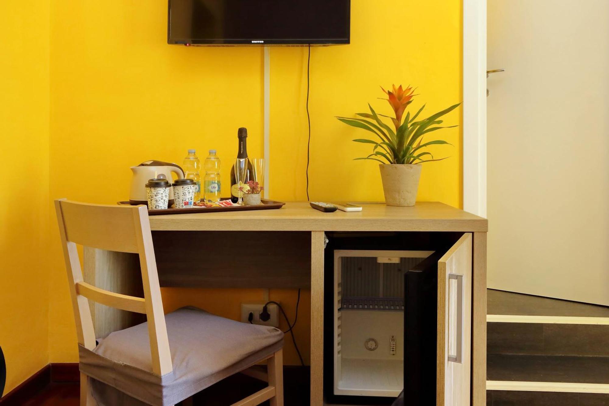 Lhg Comfy Rooms Rome Exterior photo